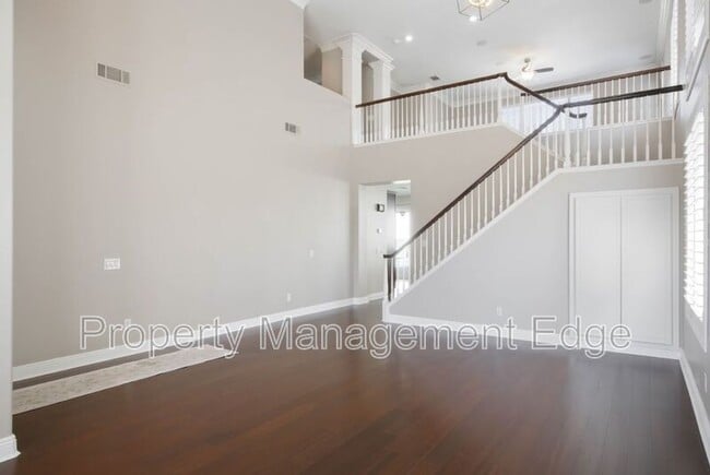 Foto del edificio - 29880 Pinehurst Dr