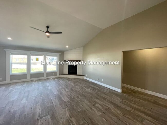 Building Photo - 1507 47th St