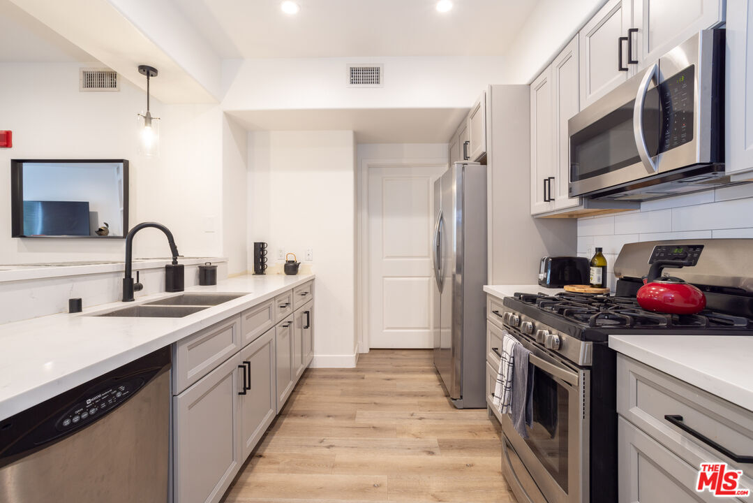 24585 Town Center Dr Unit 4301, Valencia, CA 91355 Condo for Rent in