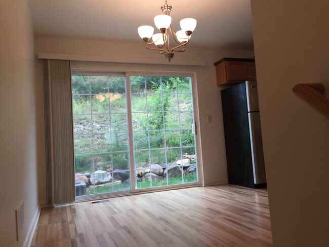 Building Photo - 1135 Ridge Creek Cir