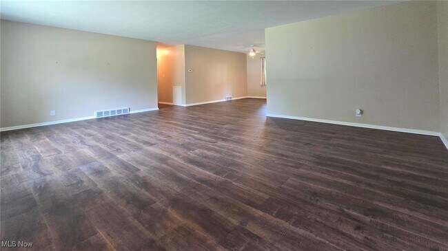 Foto del edificio - 6862 Westview Dr