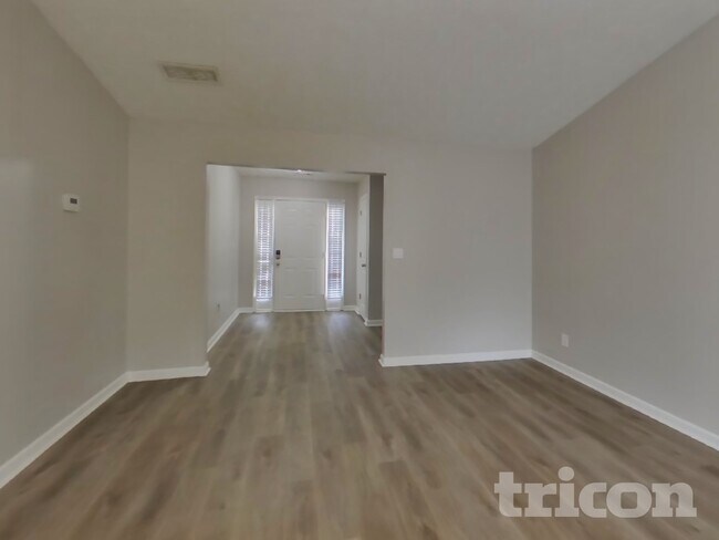 Foto del edificio - 10635 Pine Forest Ln