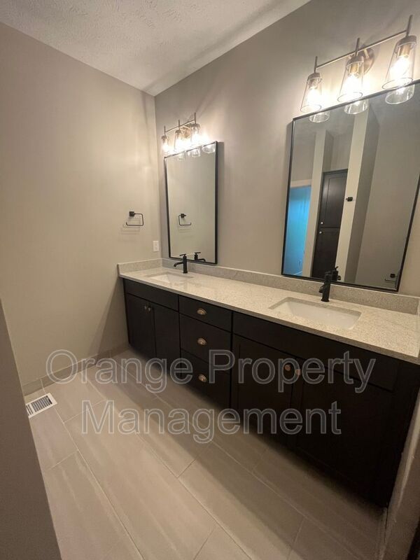 Foto del edificio - 626 N 46th St