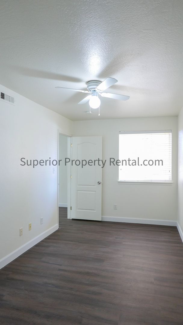 Building Photo - Desert Breeze Condo - DMT