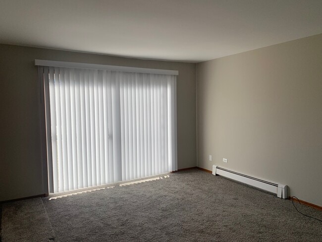 Building Photo - 9720 Ravinia Ct