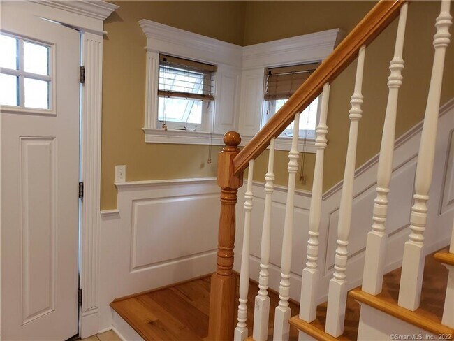 Foto del edificio - 38 Smith Ave