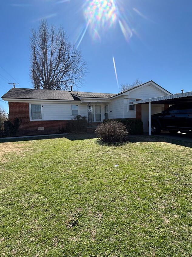 Primary Photo - 4 bed 1.5 brick SW OKC