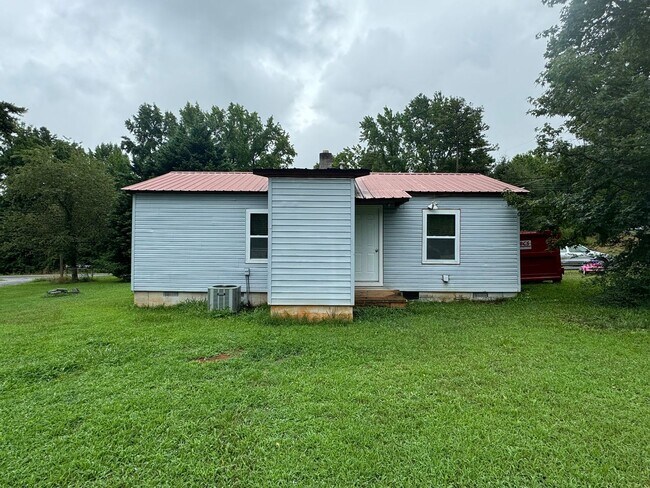 Building Photo - 2/1 in City of Kings Mountain on Gaston Co...