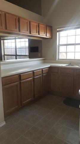 Building Photo - 2412 Country Hollow Ln