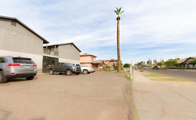 Building Photo - West Polk Apartments