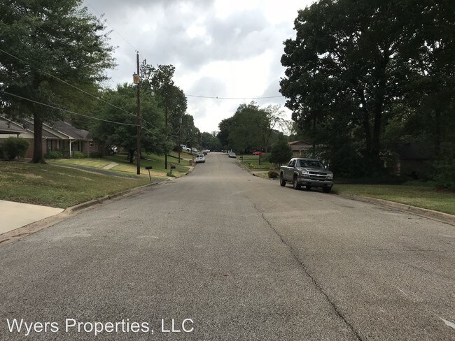 Foto del edificio - 3 br, 2 bath House - 1308 Ravencrest