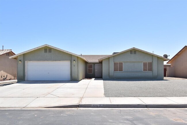 Building Photo - 4197 S Boxwood Ave