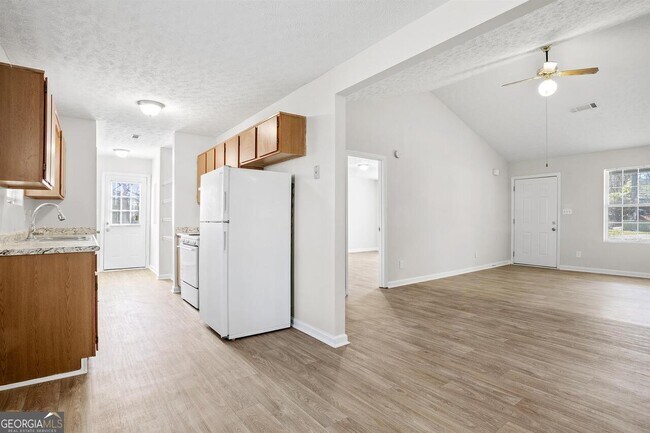 Foto del edificio - 9211 Fairway Ct