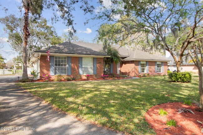 Building Photo - 2537 Emperor Dr