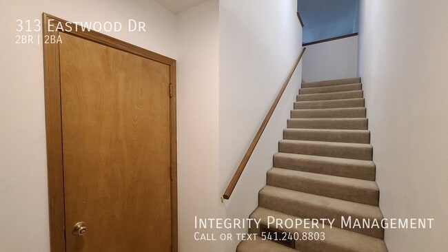 Building Photo - 313 Eastwood Dr