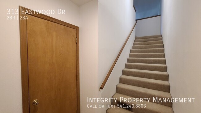 Foto del edificio - 313 Eastwood Dr