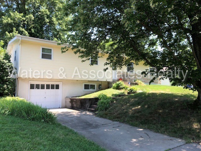 Building Photo - 11307 Old Saint Charles Rd