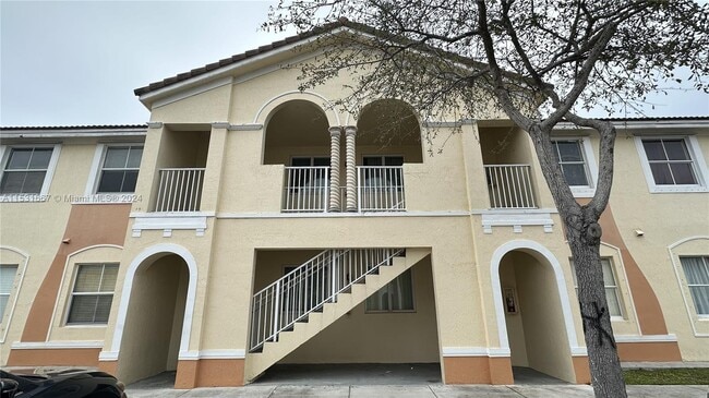 Building Photo - 1543 SE 25th St