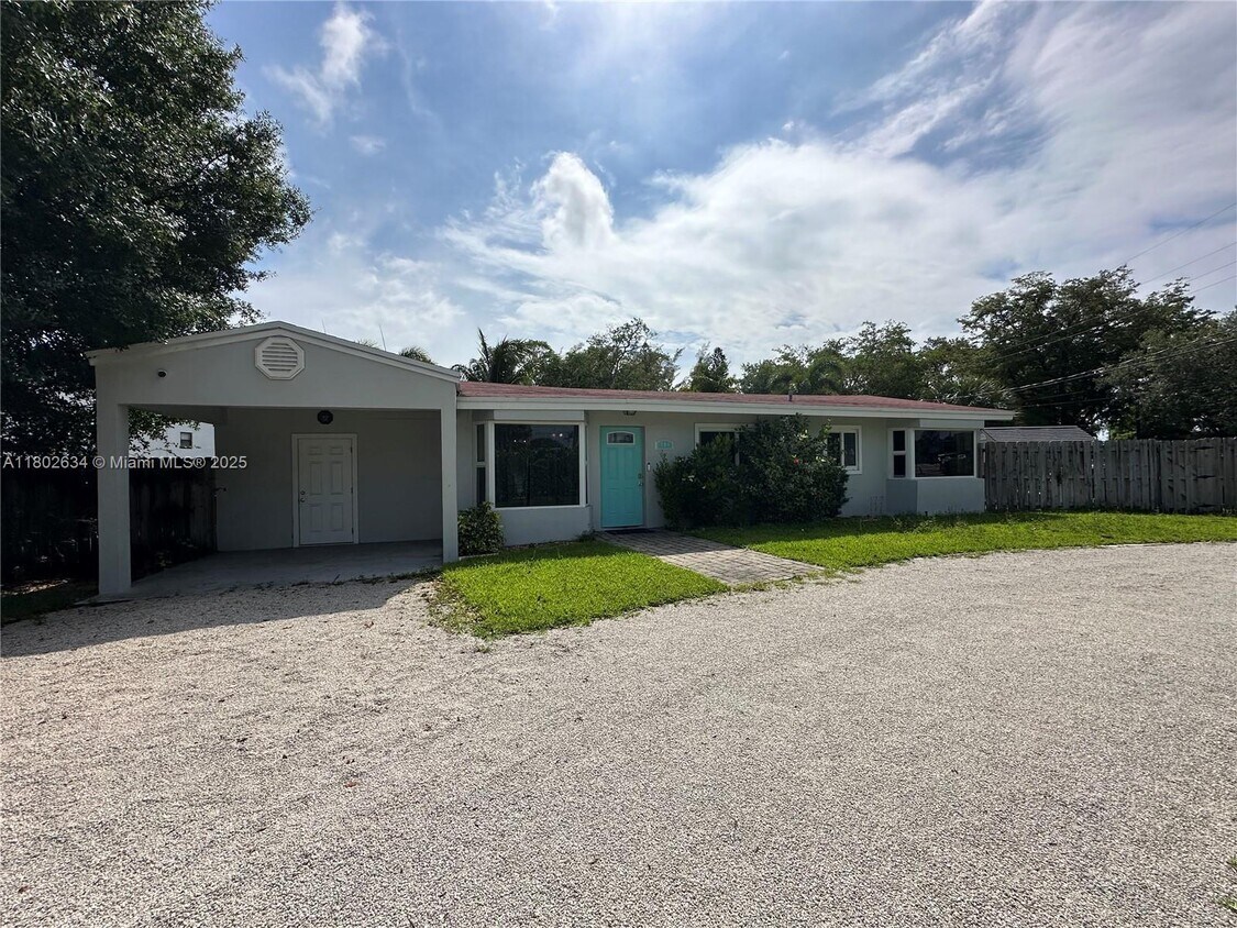 Primary Photo - 801 SW 20th Ave
