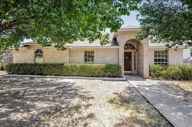 Foto del edificio - 10405 Holly Grove Dr