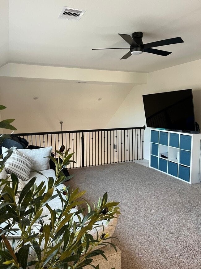 Building Photo - 10526 Wagner St