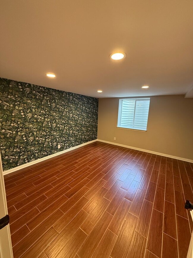 Foto del edificio - REMODELED 4-BEDROOM HOME W/FENCED YARD