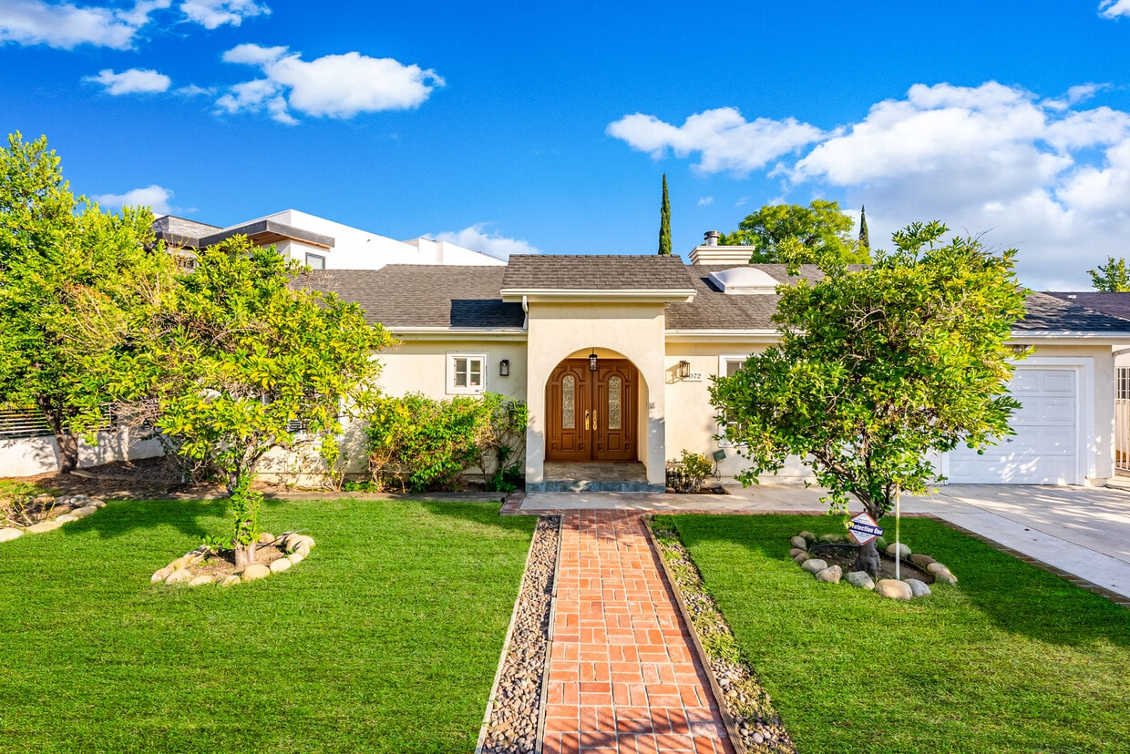 One story home - 5072 Chimineas Ave