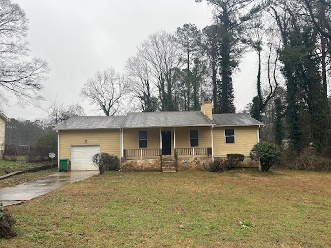 Foto principal - 3 bed 2 bath in Decatur!