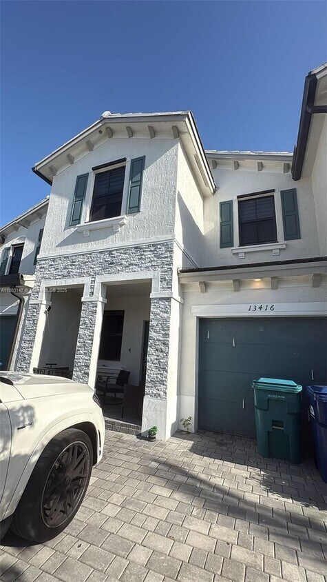 Primary Photo - 13416 SW 287th St