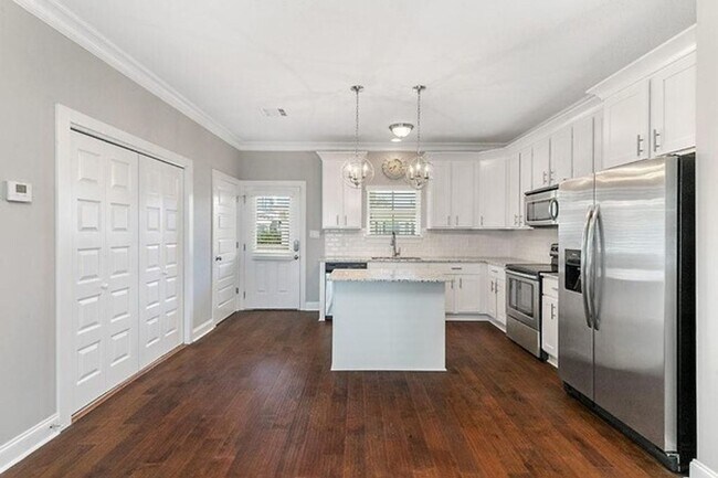 Foto del edificio - 1220 Pithon St