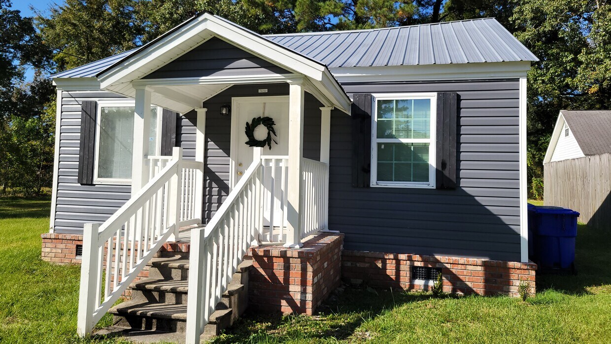 Primary Photo - 5427 Pennsylvania Dr