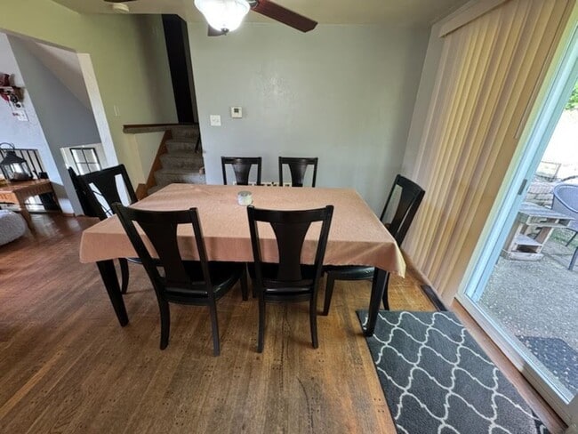 Building Photo - Spacious Split Level in Baldwin for Rent- ...
