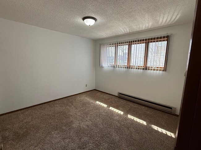 Building Photo - 1511 Avon St