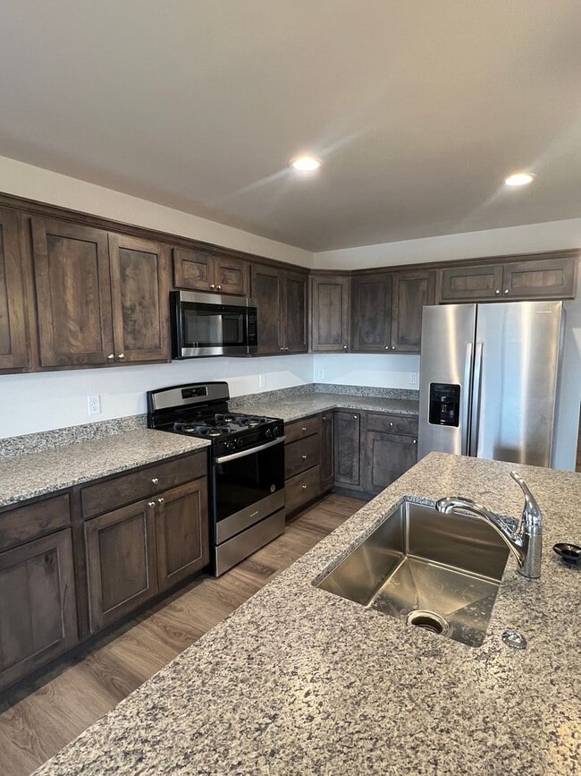 Building Photo - Brand New 3 Bed 2 Bath with double attache...