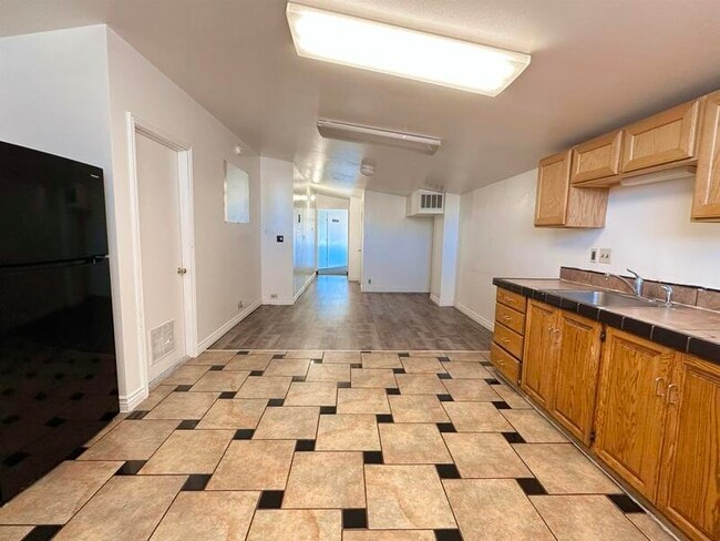 Foto del edificio - 27 N Tremont St