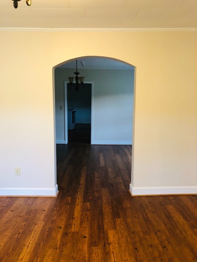 Building Photo - Available Now! Beautiful yard space, lots ...