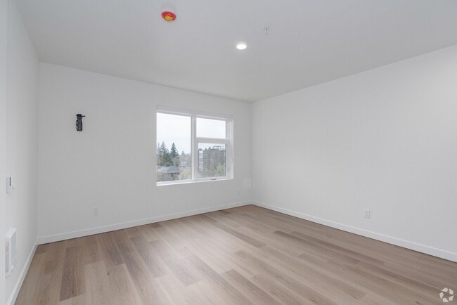 Interior Photo - Paceline