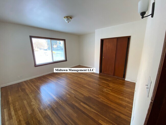 Building Photo - 1303 W Nora Ave