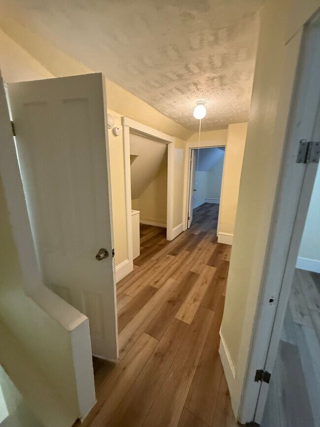 Foto del edificio - *Friendly Road, LLC 3404-3406 Walton Ave