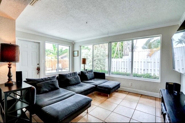 Foto del edificio - 2725 SE 2nd Ct