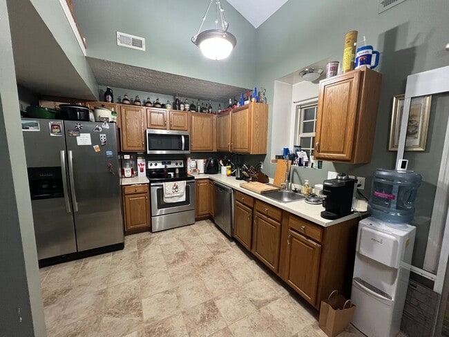 Building Photo - 2520 Checkerberry Dr