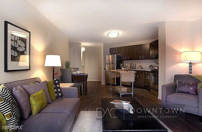 Building Photo - 1 br, 1 bath Condo - 1028 North Rush Street A