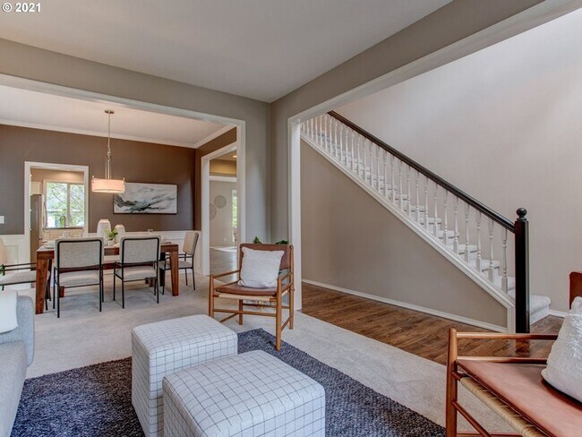 Building Photo - Sought after Remington 4bed 2.5bath with Lots of Yard Space!