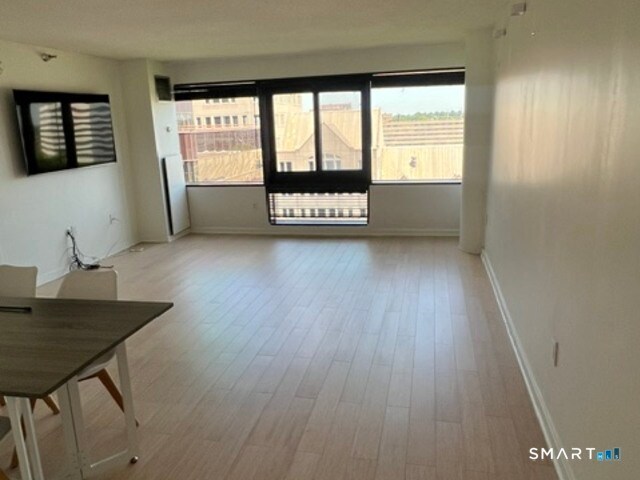 Building Photo - 127 Greyrock Pl