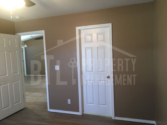 Building Photo - Beautiful 3BR Home in The Highlands with Community Pool