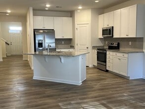 Building Photo - 128 Arbor Trl