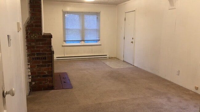 Building Photo - 115 SW State St