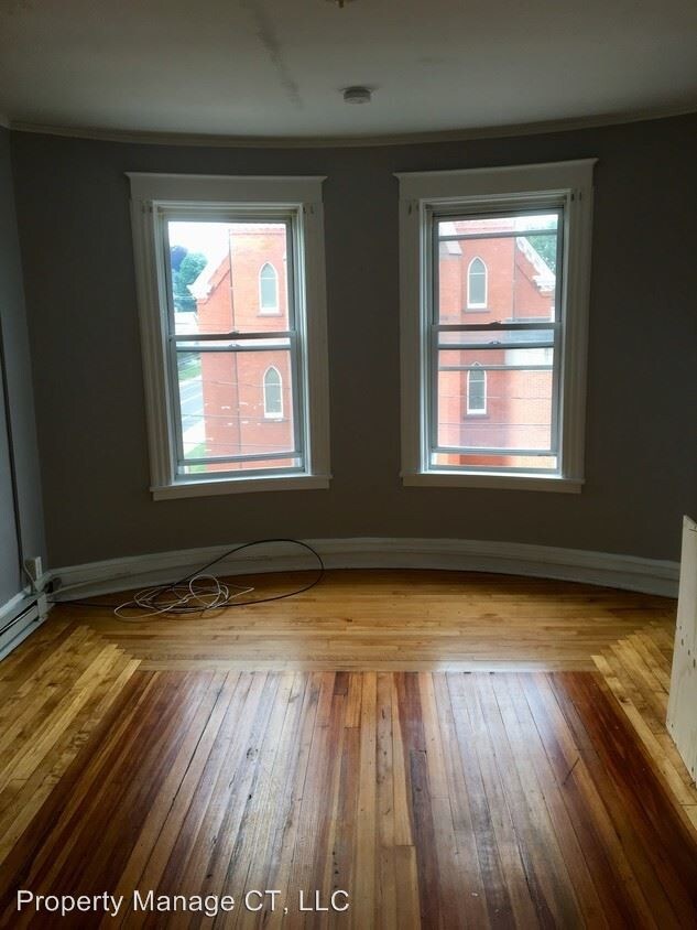 Building Photo - 218 West St