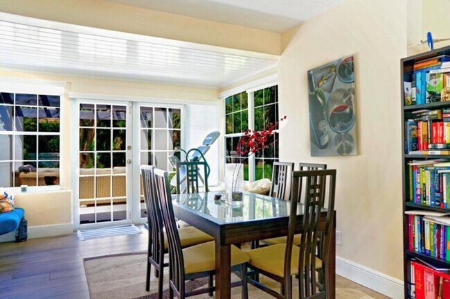 Foto del edificio - 2031 Pleasant Dr
