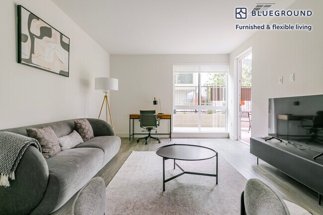 Foto del edificio - 2280 W El Camino Real